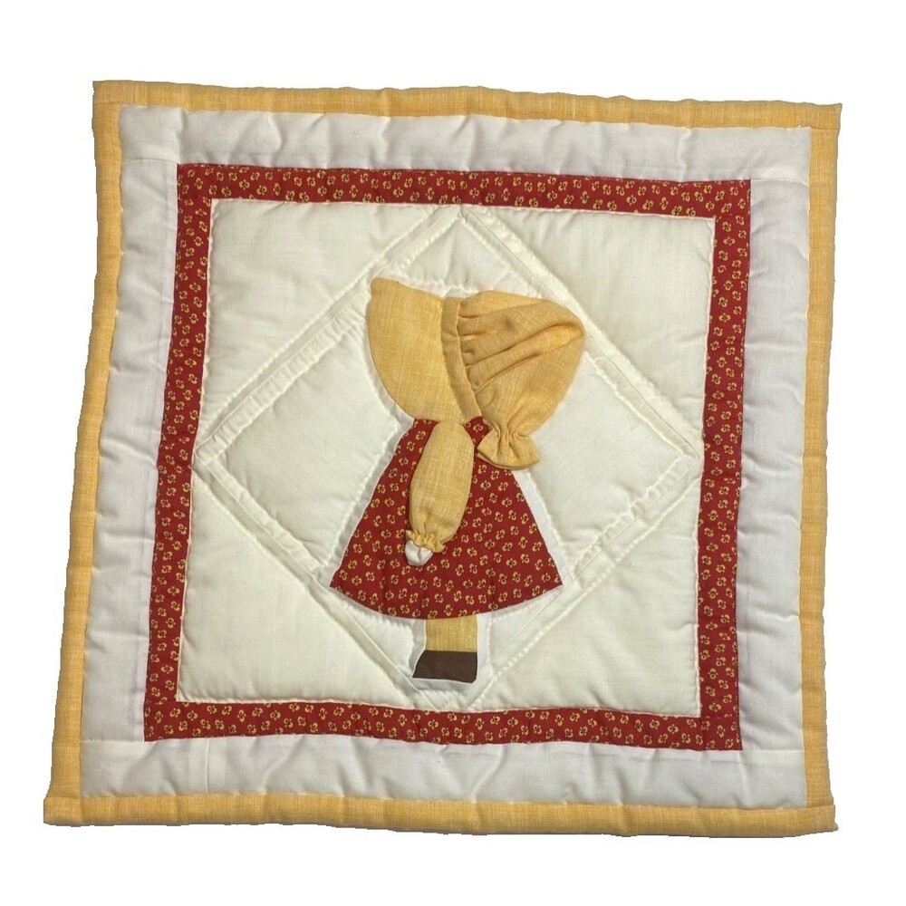 Vintage Holly Hobby Wall Hanging~Red/Cream Handmade Quilted Square 13.5" x 13"